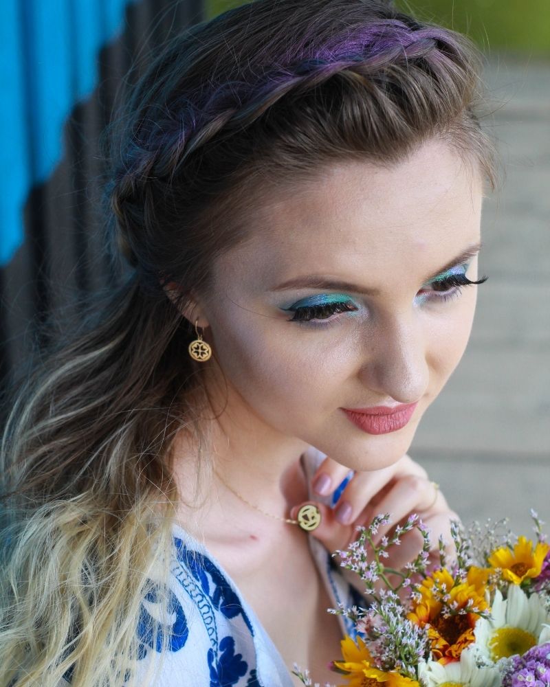 cercei-dama-aur-model-traditional