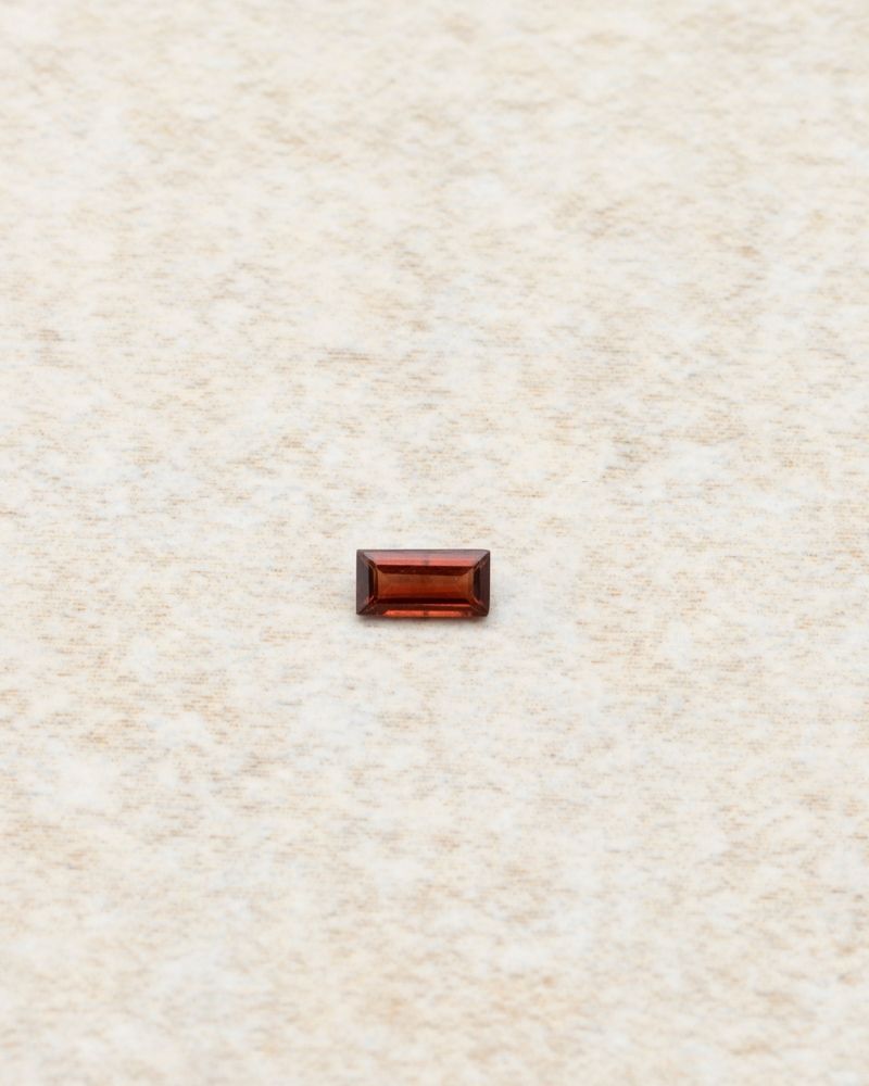 granat-natural-taietura-emerald