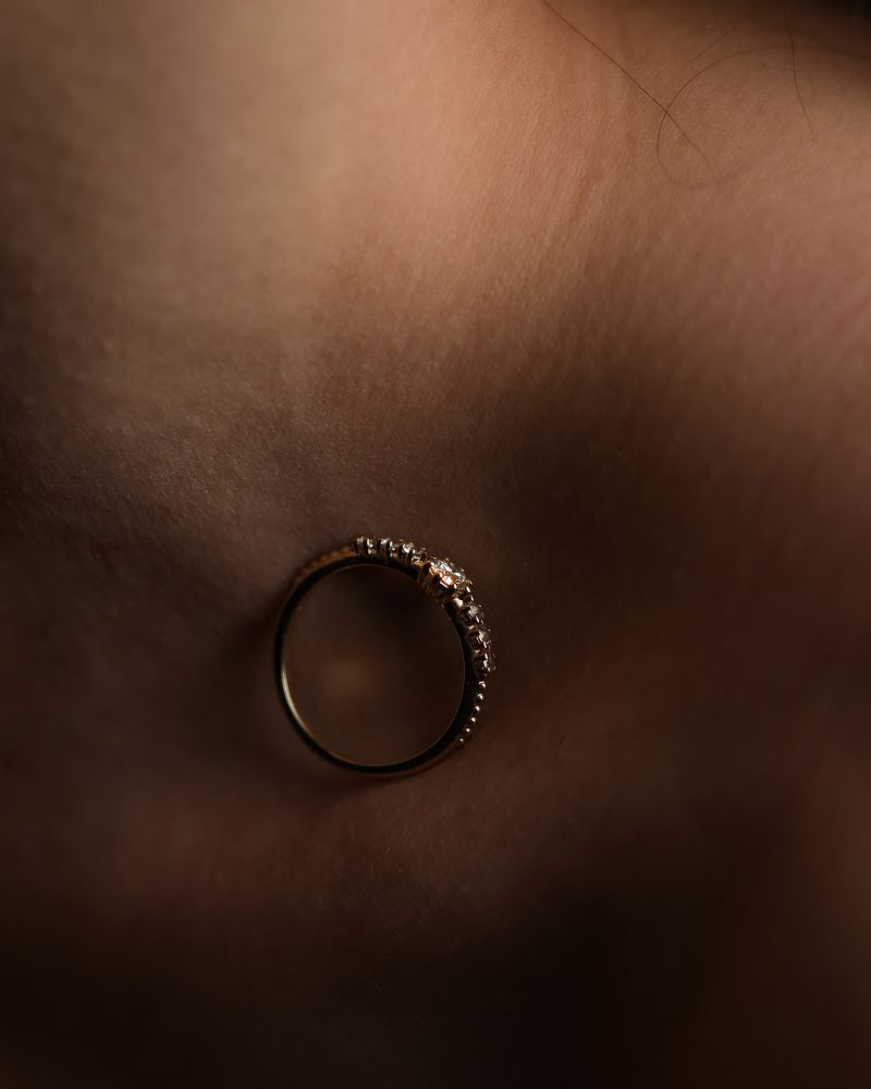 inel-logodna-model-deosebit-aur-diamante