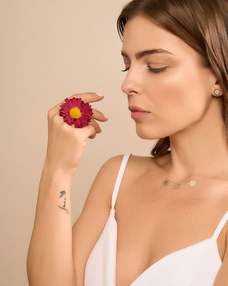 lamtisor-romanesc-flori-aur