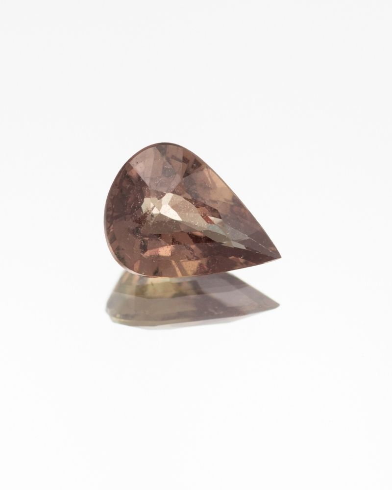 safir-natural-culoare-cafenie