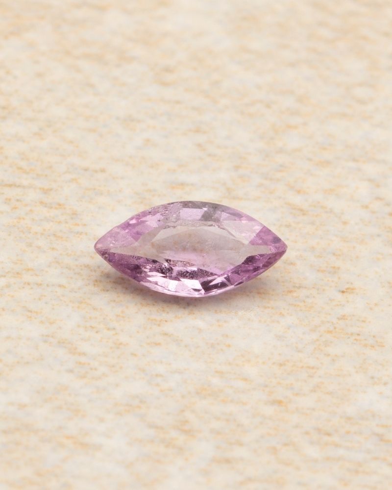 safir-natural-roz-deschis-taietura-marchiza