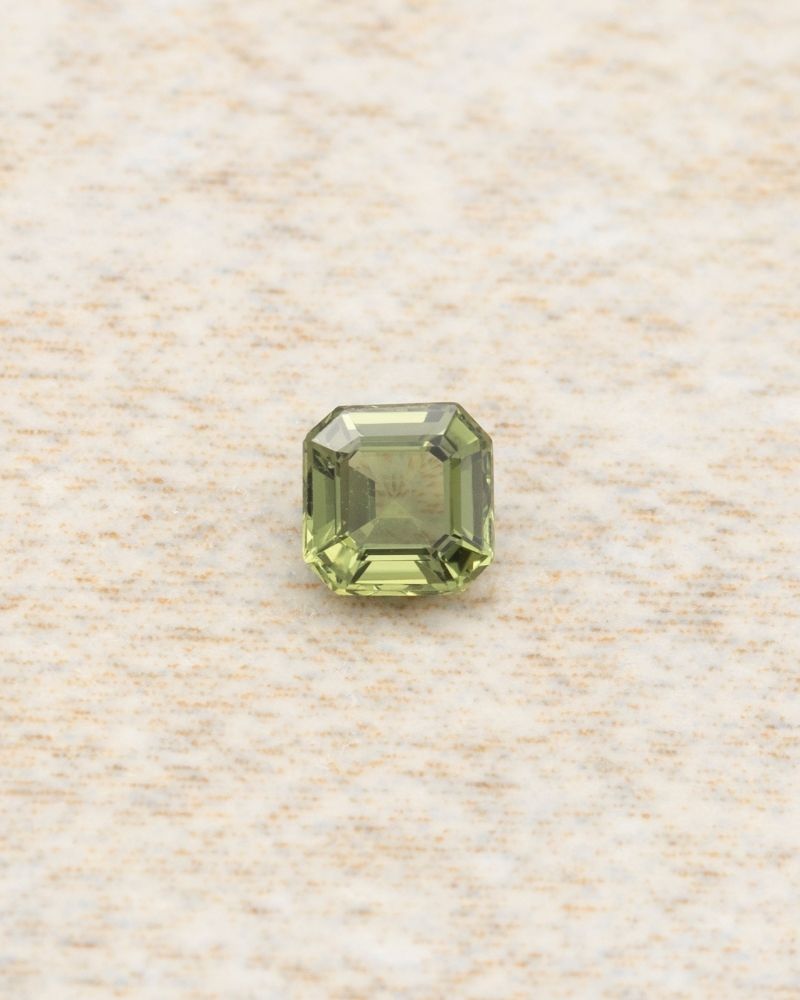 safir-natural-verde-deosebit