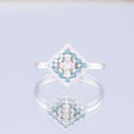 inel-logodna-aur-alb-diamante-deosebite