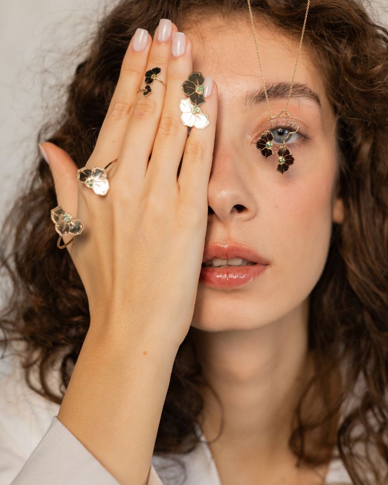 colier-dama-aur-diamante-verzi-flori-model-deosebit