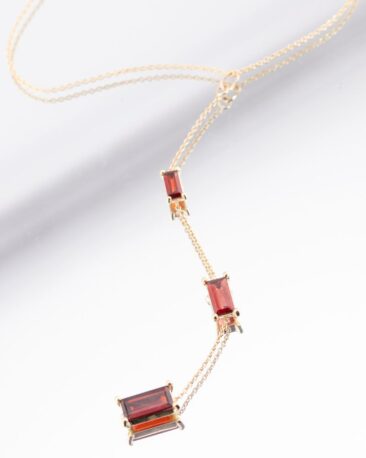 Colier Lung WHISPERS cu Granate Naturale, Aur Galben 14K