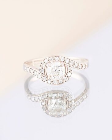 Inel de logodna ODE TO JOY cu Diamante Naturale, Aur Alb 14K