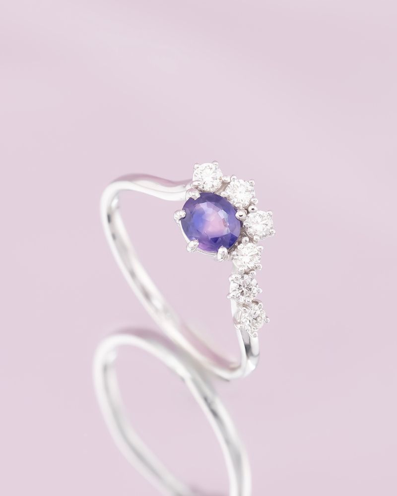inel-dama-aur-alb-safir-casmir-diamante