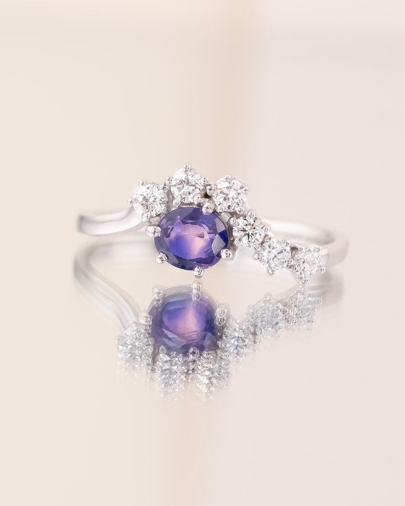 inel-dama-aur-safir-Khasmir-diamante-naturale