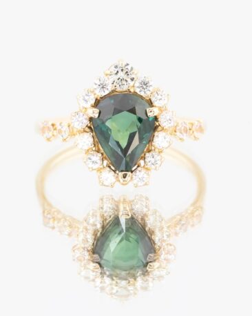 Inel ROMANTIC GREEN cu Safir Natural Verde si Safire Incolore de Accent, Aur Galben 14K