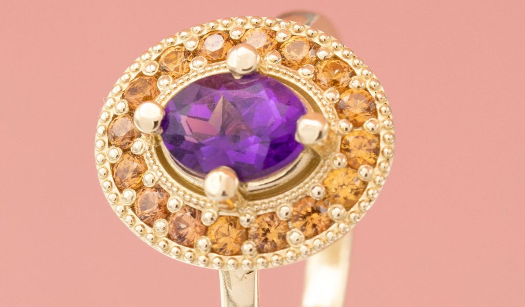 Inel din aur 14k galben cu ametist si safire naturale, cu design vintage, facut in atelierul IONA.