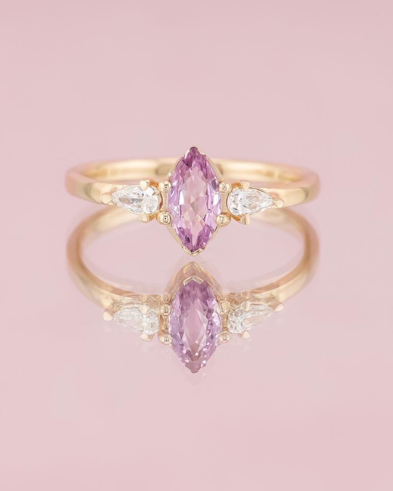 Inel de logodna SERAPHINE cu Safir Natural Roz si Diamante Lab-grown, Aur Galben 14K