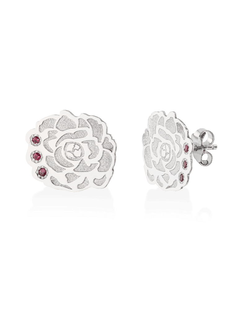 Cercei dama din aur alb 14K cu rubine naturale, model floral bujori, eleganti, realizati in atelierul IONA.
