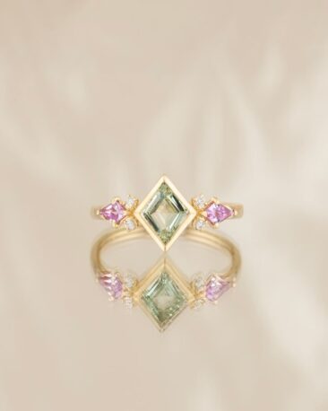 Inel unicat de dama IRIS din aur galben de 18k cu diamante naturale.