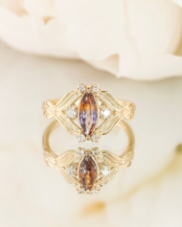 Inel unicat si deosebit vintage affair din aur 14k cu diamante si safir natural, design vintage.
