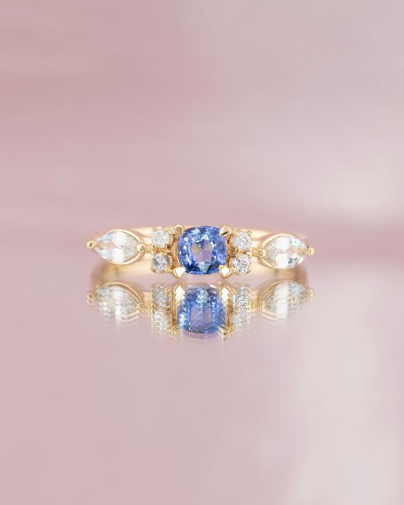 Inel de logodna FOREST WHISPER cu Safire Naturale Verzi, Aur Alb 14K