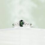 Inel de logodna FOREST WHISPER cu Safire Naturale Verzi, Aur Alb 14K