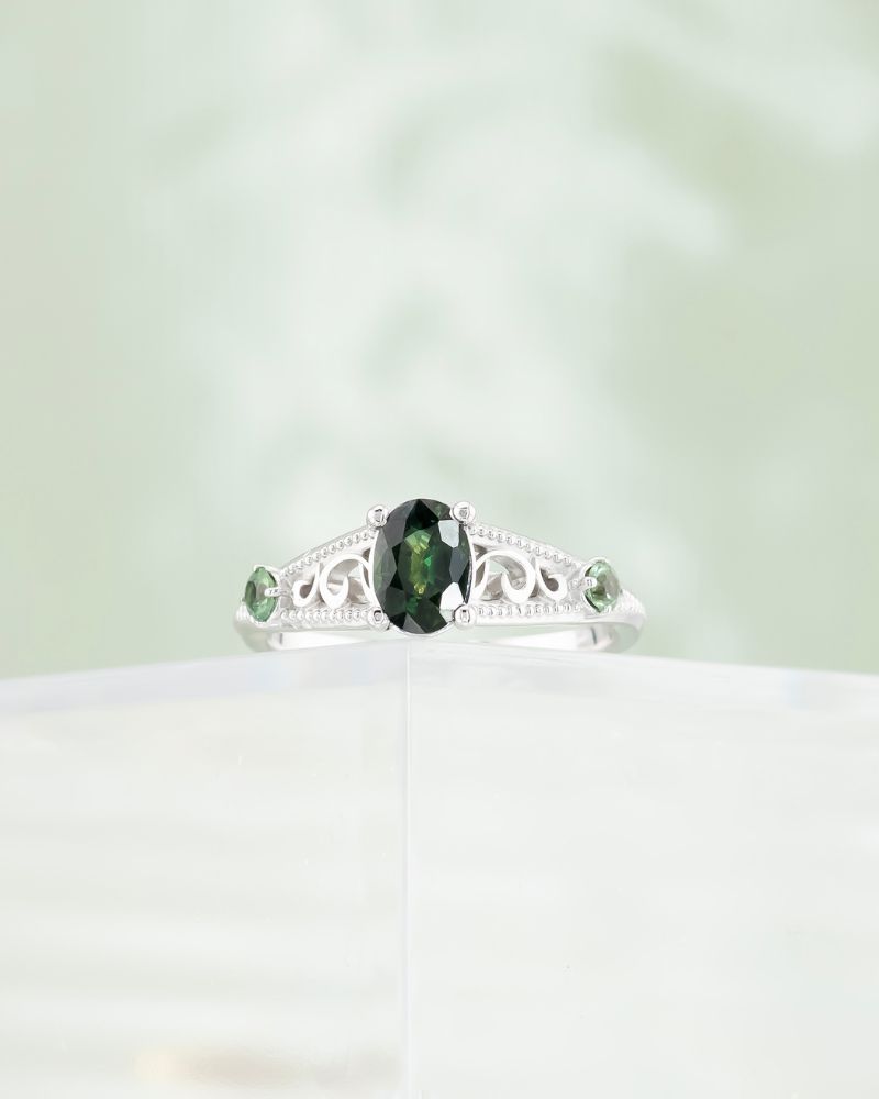 Inel de logodna FOREST WHISPER cu Safire Naturale Verzi, Aur Alb 14K