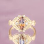 Inel unicat si deosebit vintage affair din aur 14k cu diamante si safir natural, design vintage.