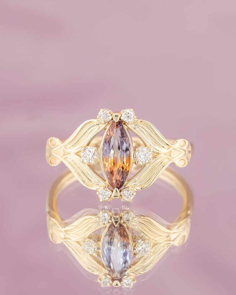 Inel unicat si deosebit vintage affair din aur 14k cu diamante si safir natural, design vintage.