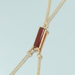 Bratara cu granat natural, design oriental, din aur galben 14k.
