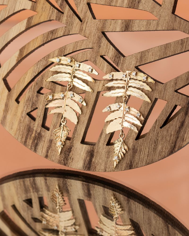 Cercei lungi unicati din ar galben 14k, design floral.