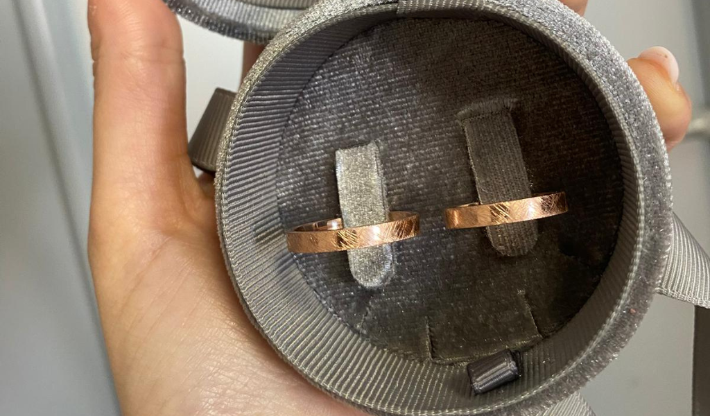 Verighete din aur roz 14k personalizate.