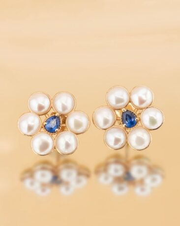 Cercei florali din aur galben 14k cu perle naturale de cultura si safir natural.