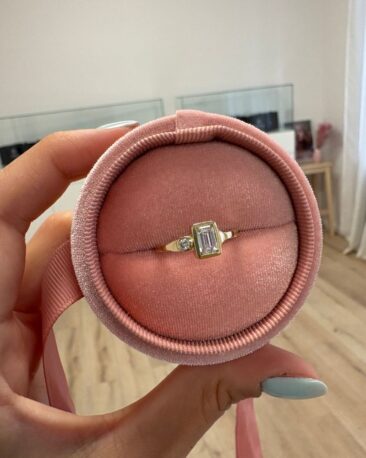 Inel de Logodna BALANCE OF LIGHT cu Diamant Lab-grown 1.25 ct si Diamant Natural 0.03 ct, Aur Galben 14K