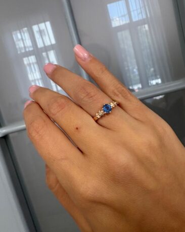 Inel BLUE FLOWER cu Safir Natural Albastru, Aur Roz 14K