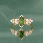 Inel personalizat din aur 14k cu safir natural si diamante lab grown.