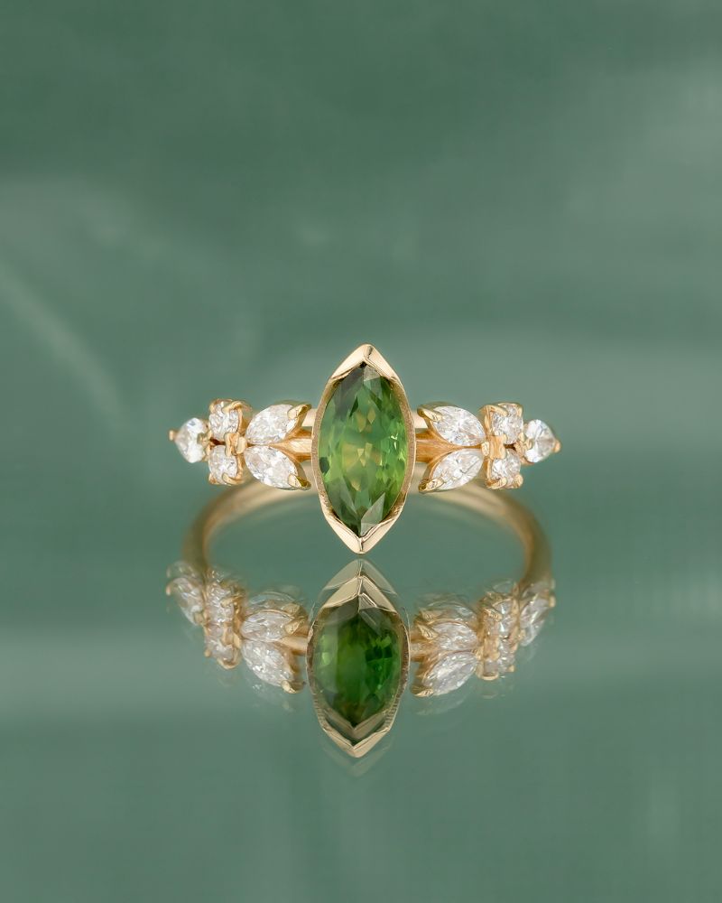 Inel personalizat din aur 14k cu safir natural si diamante lab grown.