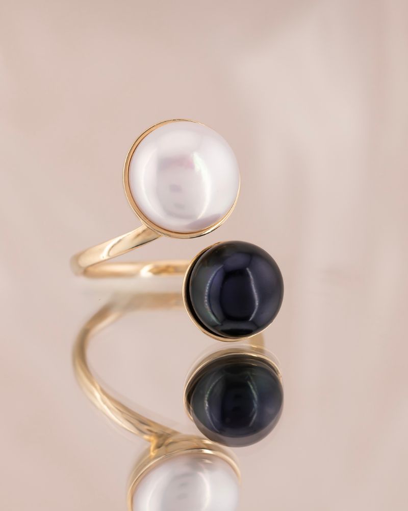 Inel Unicat WHEN LIGHT MEETS DARK cu Perle Naturale de Cultura, Aur Galben 14K