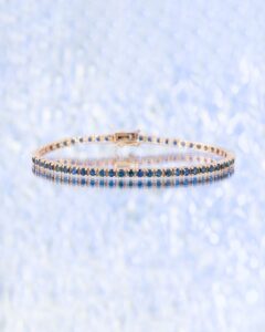 Bratara Tennis Unicat BLUE VELVET cu 56 de Safire Naturale Albastre, Aur Galben 14K