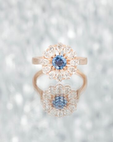 Inel de Logodna FLOWER OF LOVE cu Safir Natural si Diamante Naturale, Aur Roz 14K