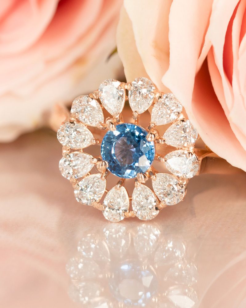 Inel de Logodna FLOWER OF LOVE cu Safir Natural si Diamante Naturale, Aur Roz 14K