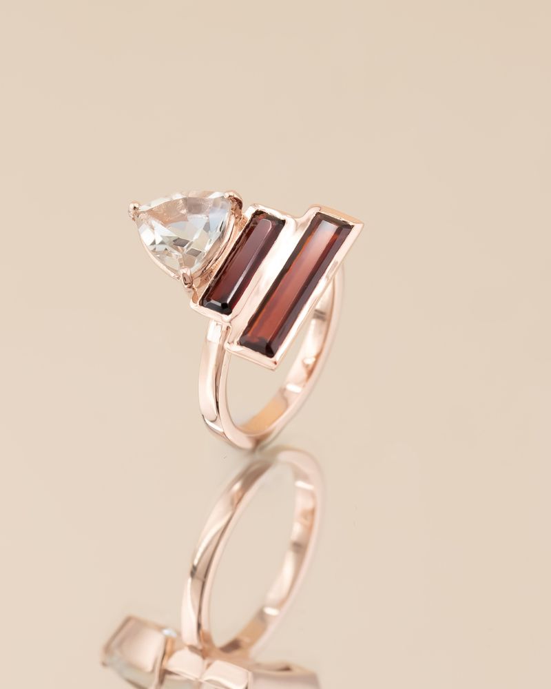 Inel Unicat FIRE & ICE cu Prasiolit Natural si Granate Naturale, Aur Roz 14K