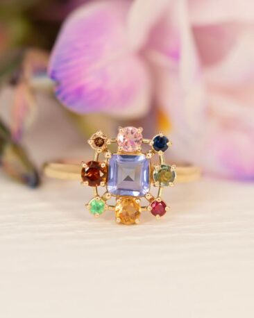 Inel JOIE DE VIVRE cu Tanzanit Natural Central si Pietre Pretioase Naturale de Accent, Aur Galben 14K