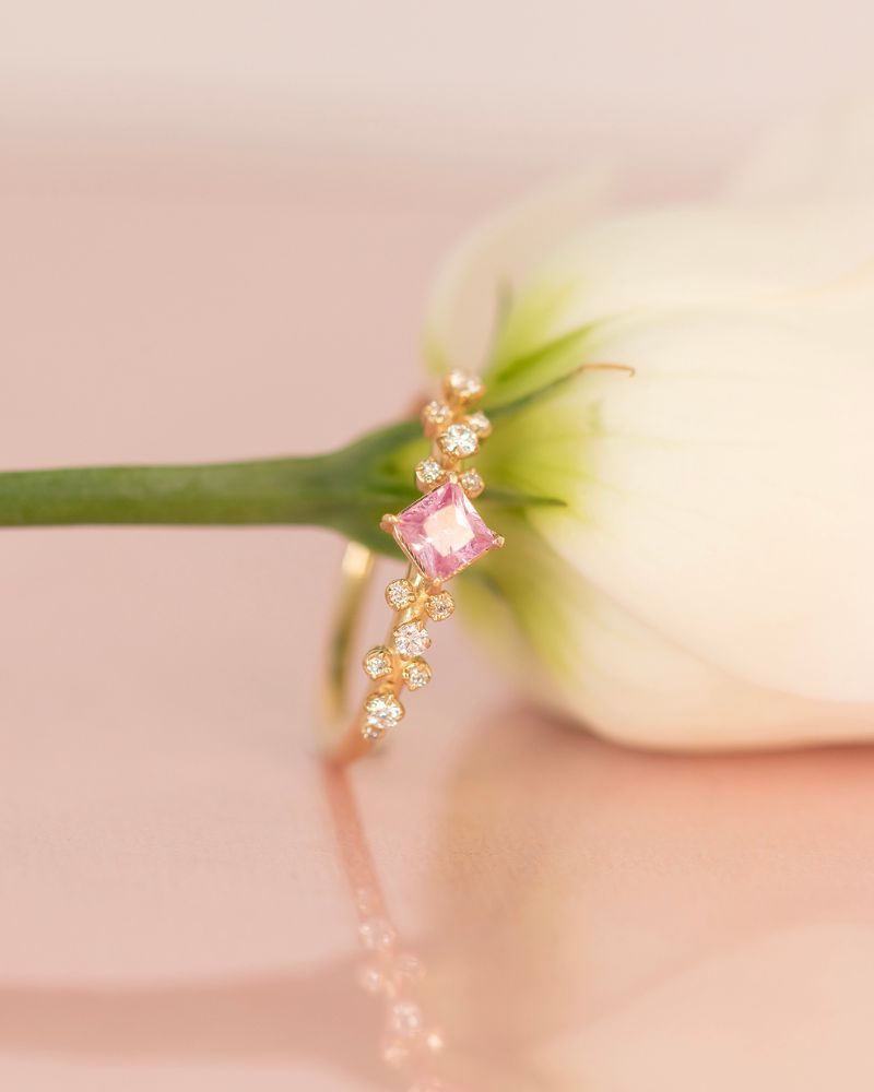 Inel de Logodna CANDY cu Safir Natural Roz si Diamante Naturale, Aur Galben 14K