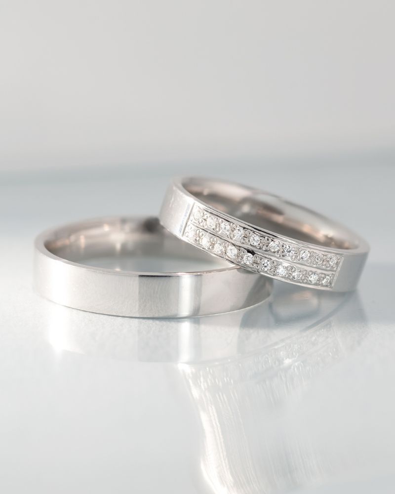 Verighete ON THE SAME LEVEL din aur 14K cu finisaj lucios, confort interior si 20 de diamante naturale, IONA