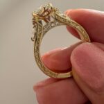 Inel logodna aur galben 18K model bogat diamant mare