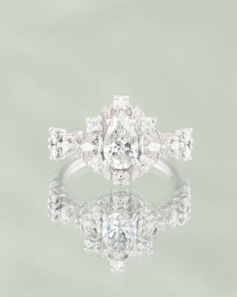 Inel de logodna ALL WHITE din aur alb 14K cu diamant lab-grown Marquise Cut si diamante Brilliant